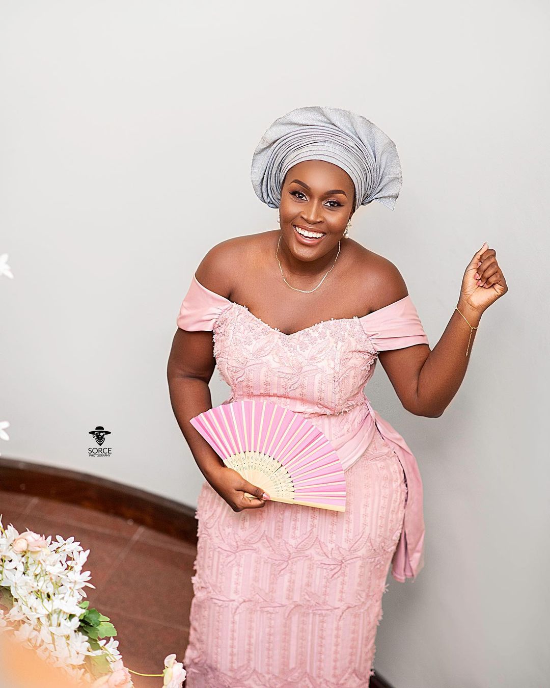 It’s the wedding guest looks for us. Check out the most admirable looks of the week