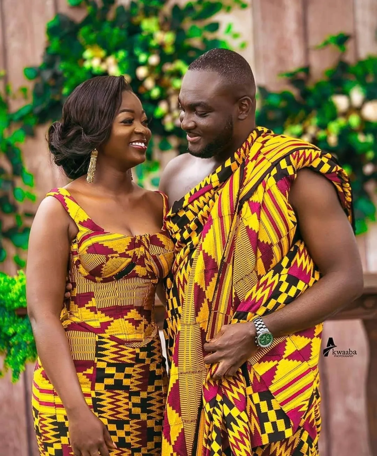 These matching traditional Kente outfits will inspire you to get married in 2021