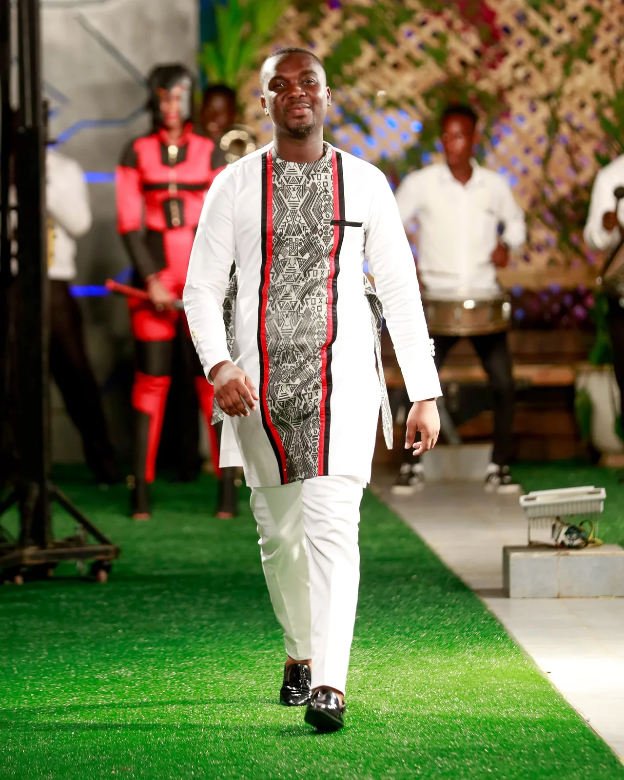 These photos of Joe Mettle, Wiyala and Adjetey Anang walking on the runway has got us clapping