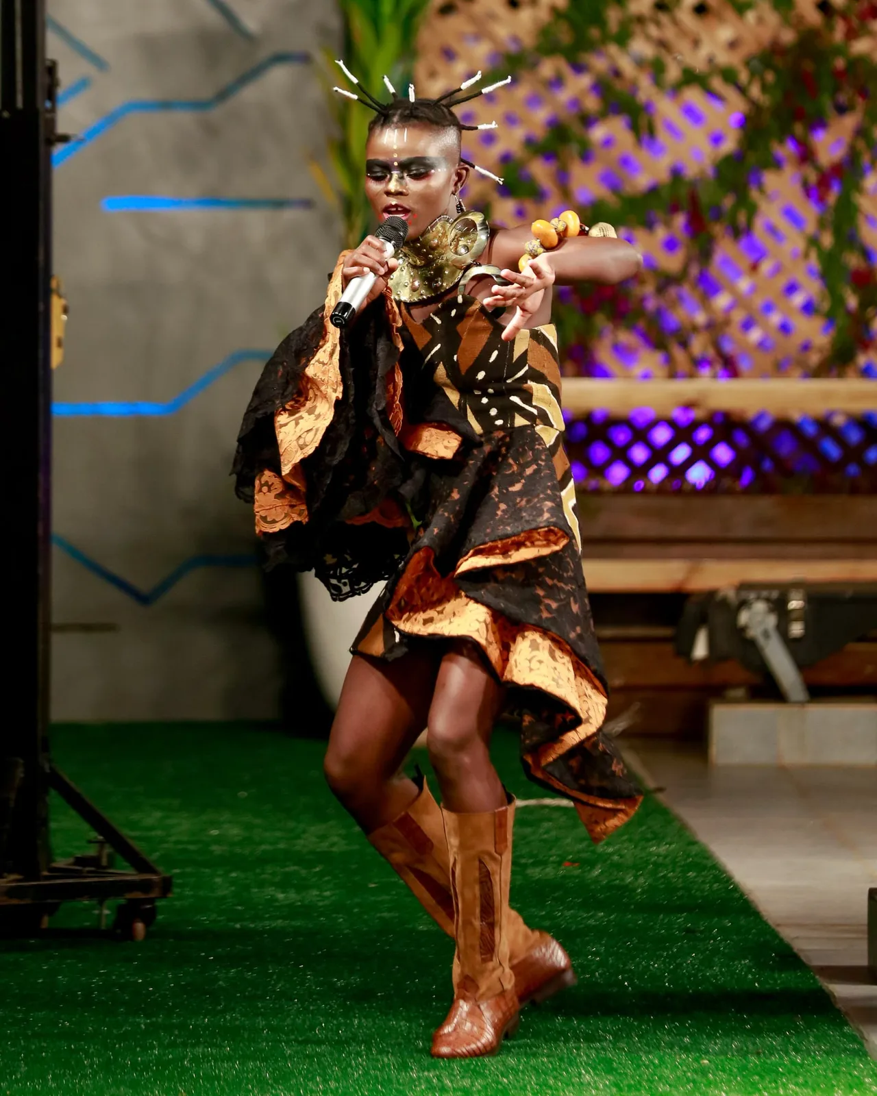 These photos of Joe Mettle, Wiyala and Adjetey Anang walking on the runway has got us clapping