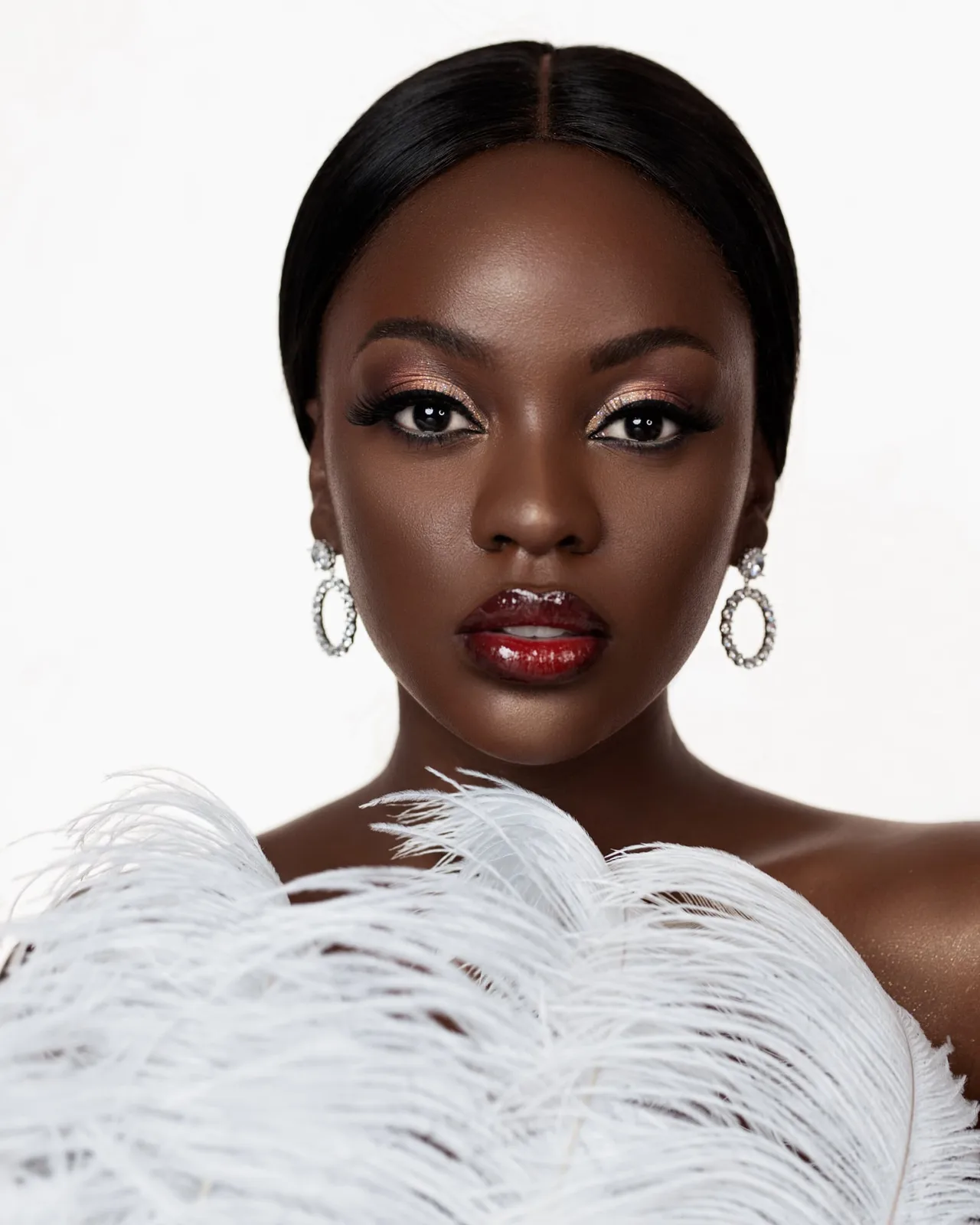 Trust us!!! The latest CVL beauty bridal series is definitely for every retro Bride