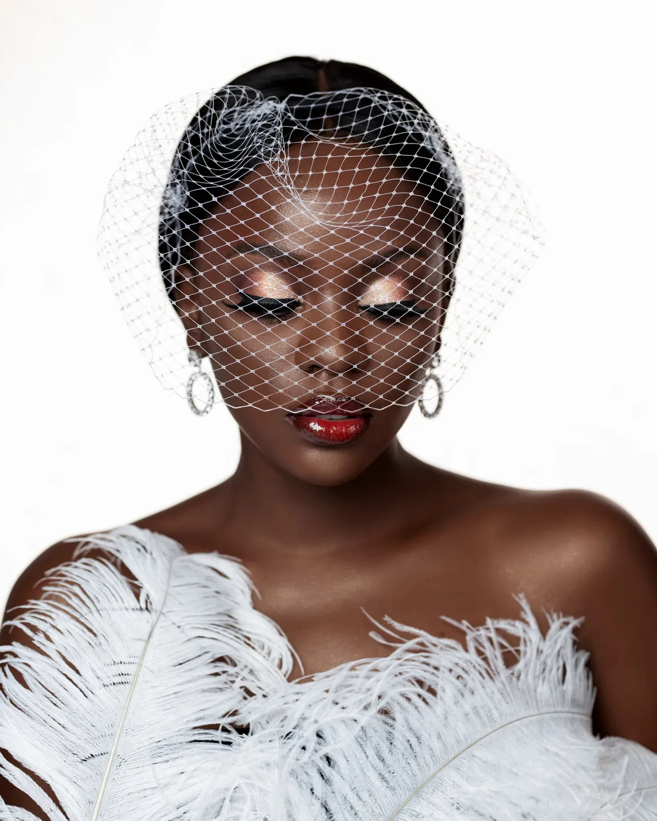 Trust us!!! The latest CVL beauty bridal series is definitely for every retro Bride