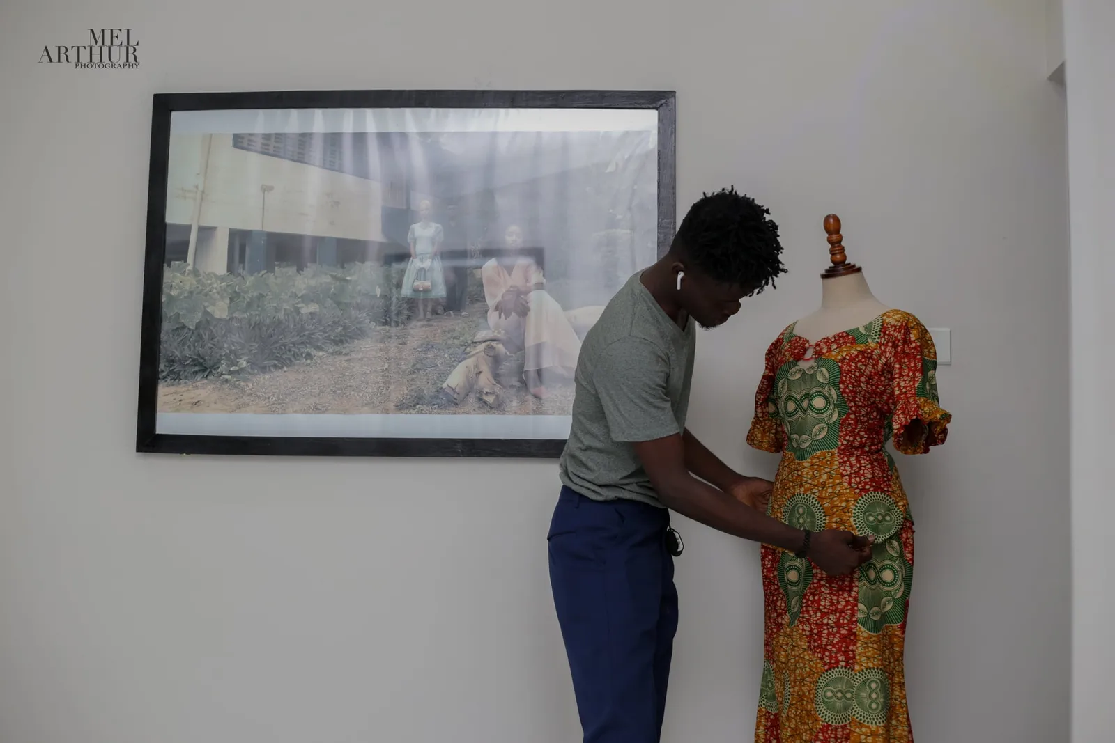 This is what contemporary photographer, Mel Arthur’s debut exhibition ‘Nyɛ Kɛ Wɔ’ looked like