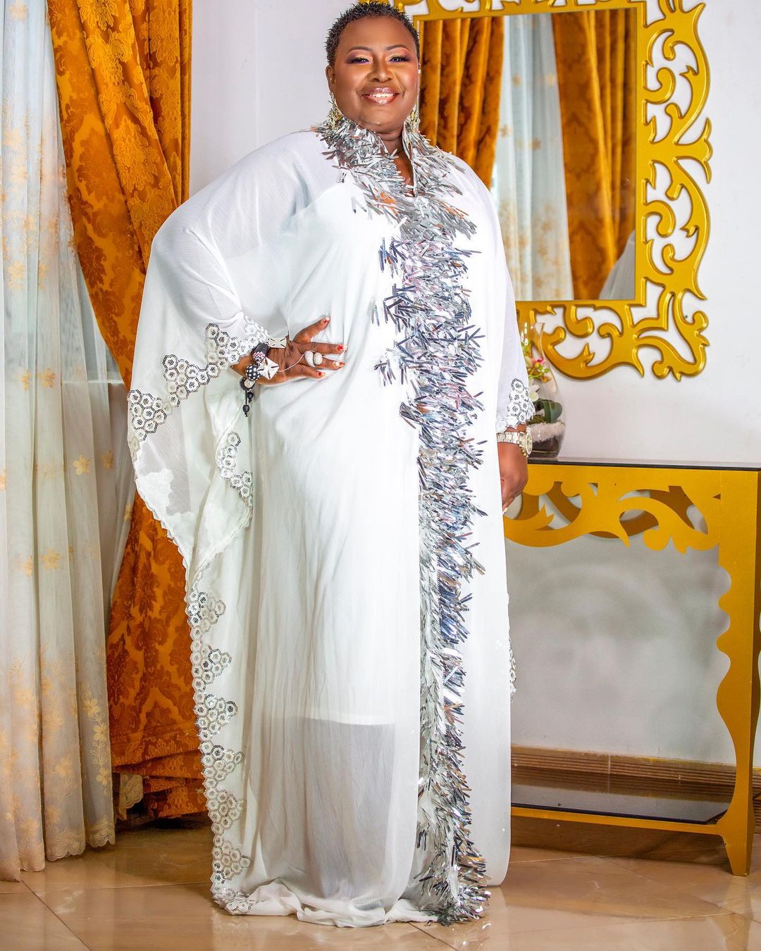 Extraordinary Oheneyere Gifty Anti celebrates 51st birthday with a svelte new look π