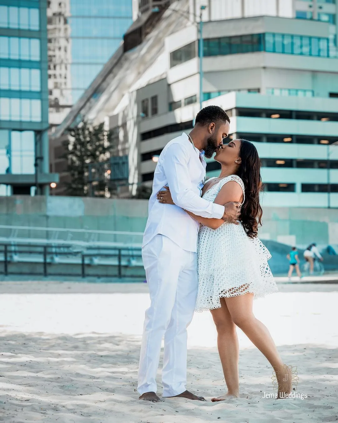 You’ve got to love the story of how Faith and Derrick met + their pre-wedding photos