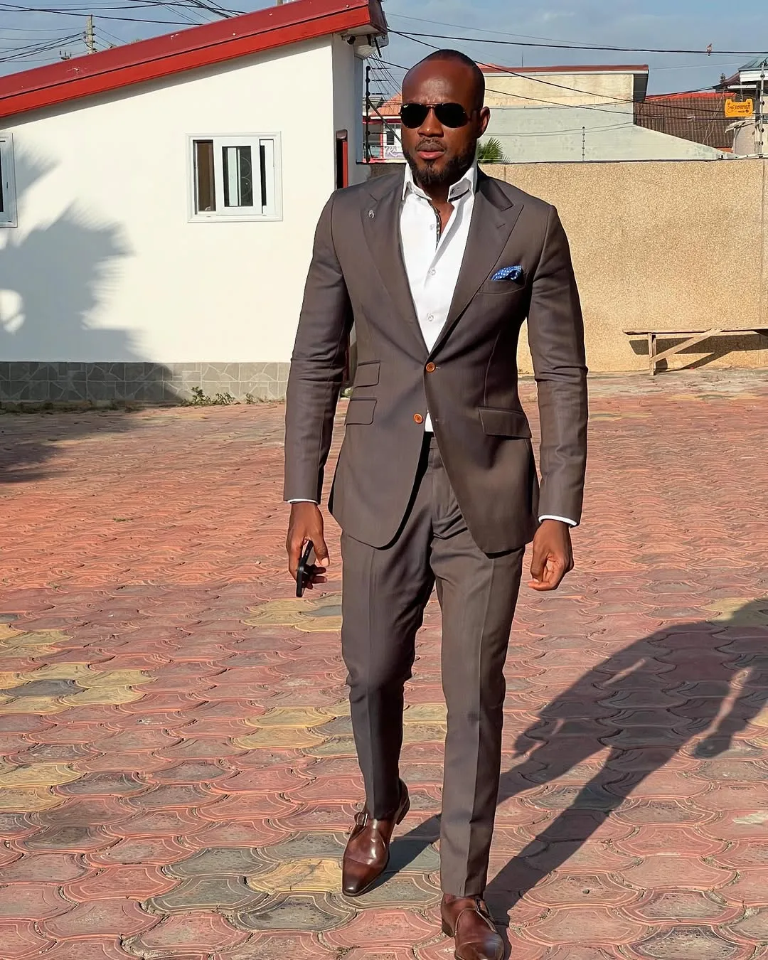 Want to look Presidential? Here are 7 style ideas to copy from Bondaana, clothier to President Mahama