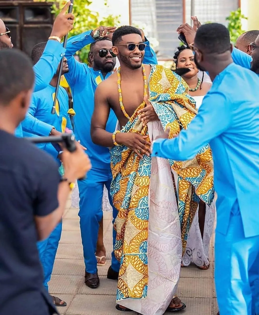 Weddings are back!!! Check out our favourite wedding guests of the week
