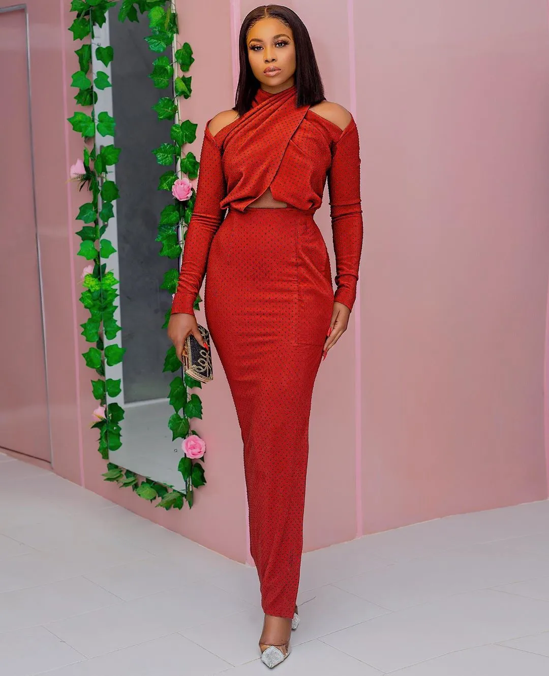 Glamour, Attitude and Graceful vibes is what we are feeling with this week's wedding guest style