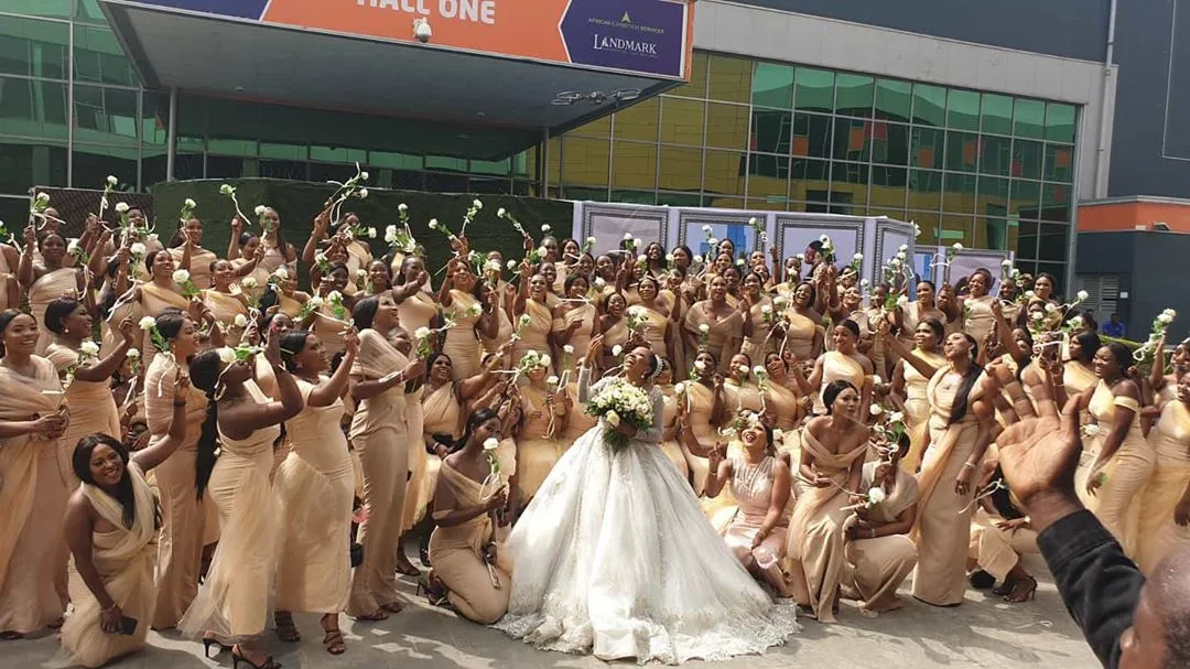 Sandra Ikeji and her 200 bridesmaids are the current Guinness world record holders for most bridesmaids at a wedding