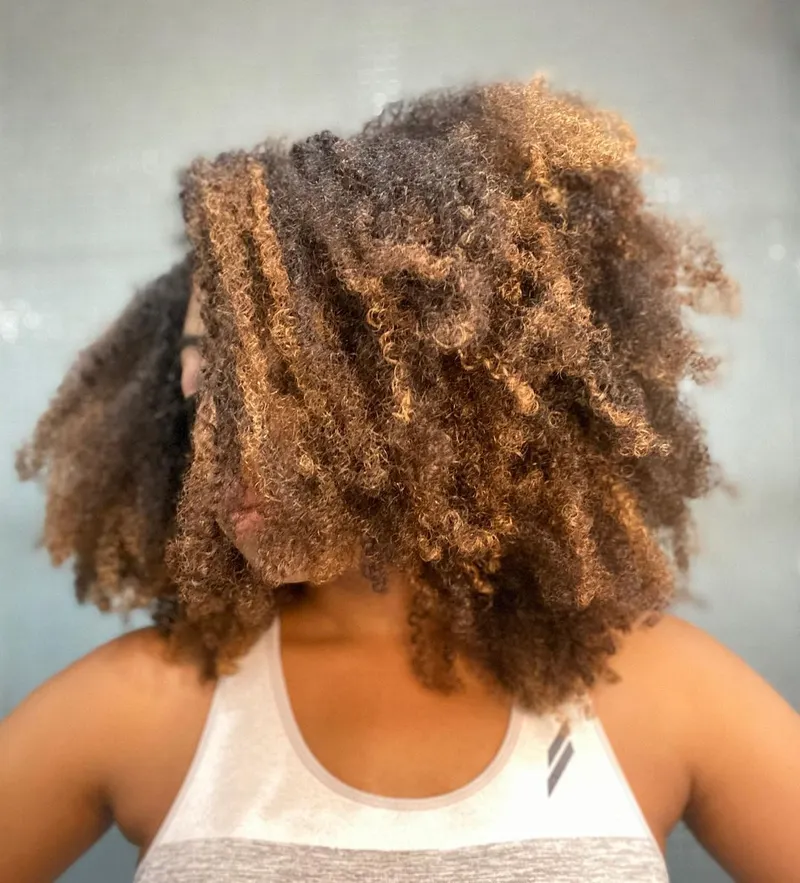 Experts say these are the 5 best oils for treating dry and dull hair!