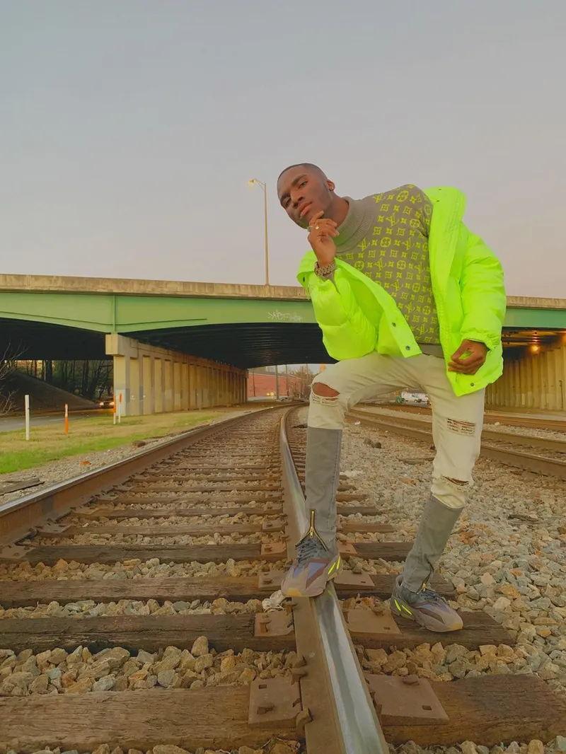 Black people on twitter are doing a thread for stylish folks and we are screaming #BlackExcellence