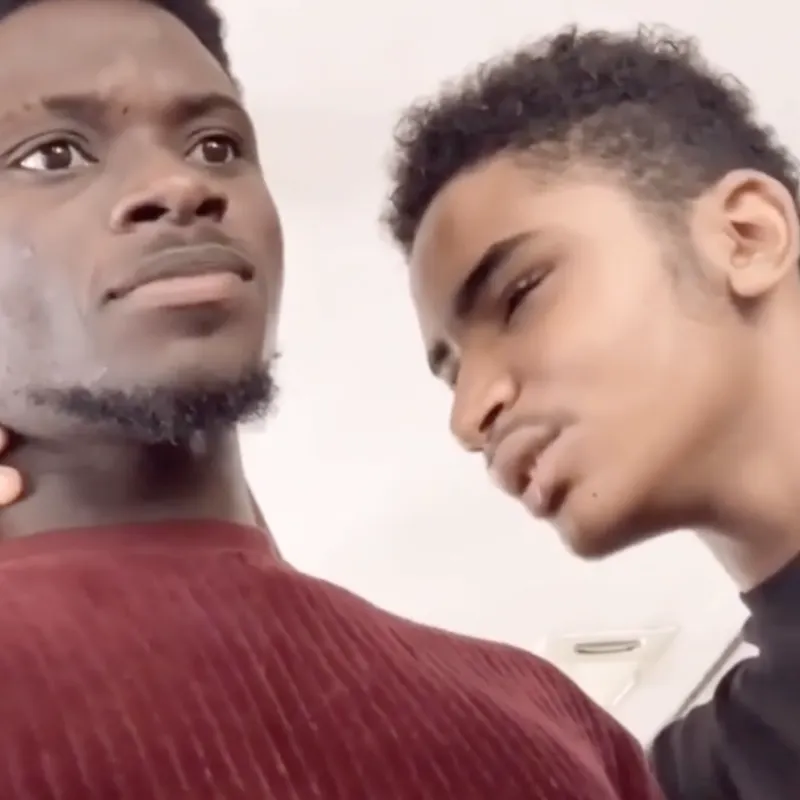 Watch Kuami Eugene explain his music lyrics to “Most High” singer, Semah Weifur in the most adorable manner