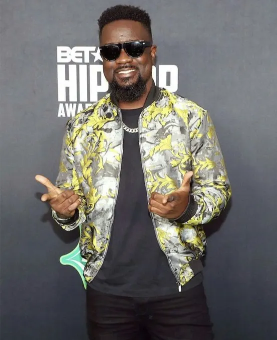 This Twitter user turned Sarkodie into designer perfumes and it’s fashion goals